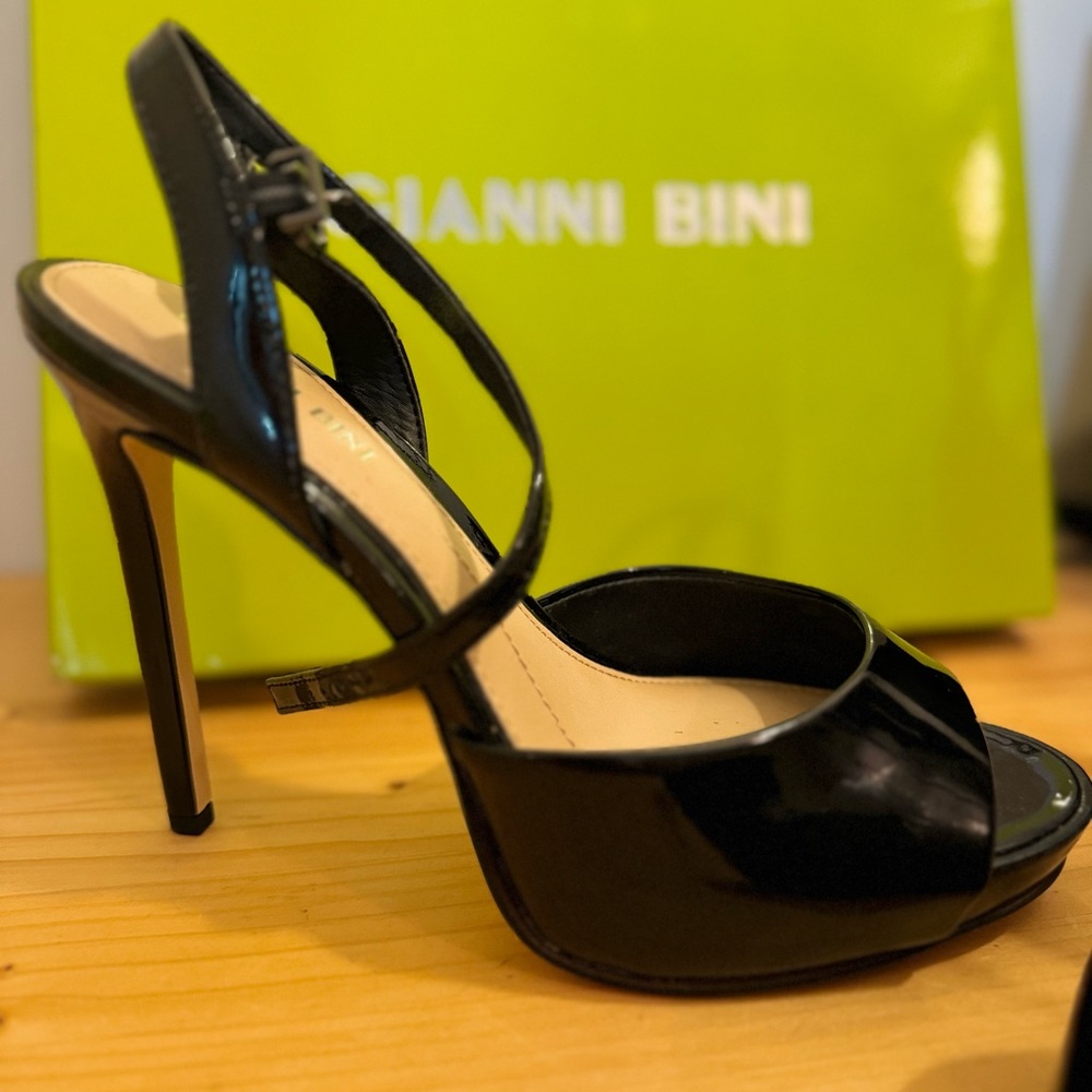GIANNI BINI BLACK HEELS SIZE 8.5 NEW IN BOX NEVER WORN